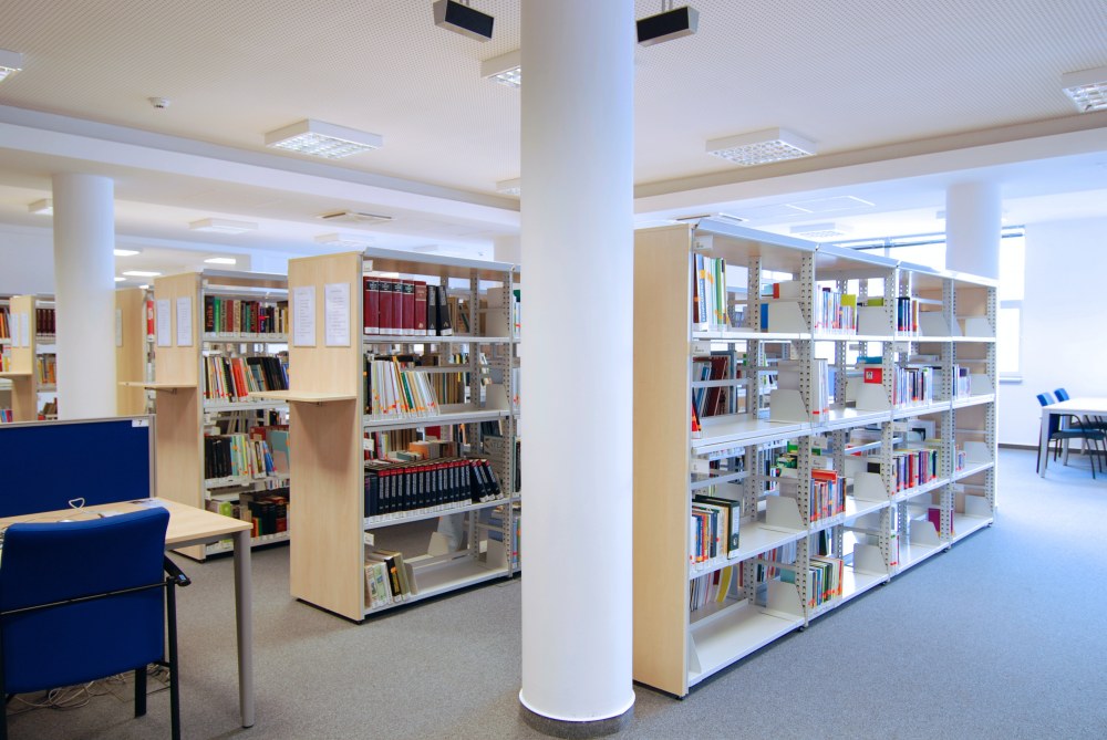 Center of Scientific and Technical Information, Library